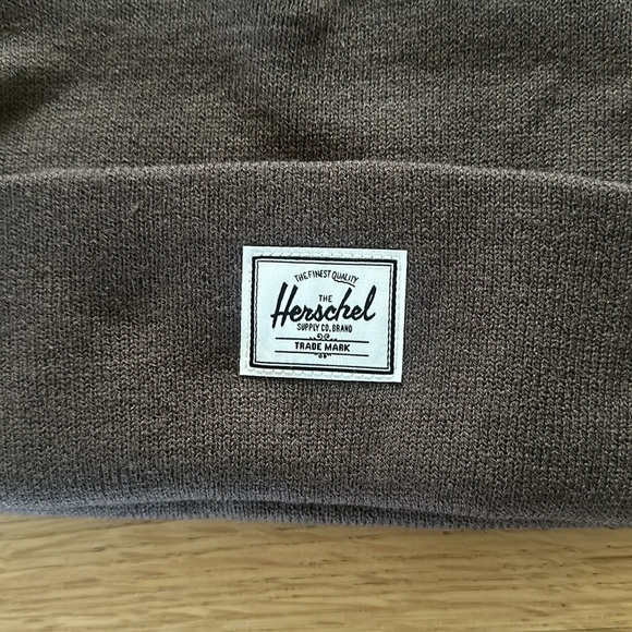 Herschel Grey Beanie (Sparrow Colour) - Picture 2 of 3